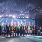 Taylor Swift y su equipo