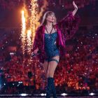 Taylor Swift y su equipo