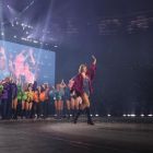 Taylor Swift y su equipo