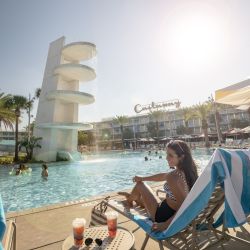El Cabana Bay, uno de los hoteles de Universal Orlando Resort, en Orlando, es un viaje inmersivo hasta los años ´50 y ´60, lleno de diversión.