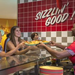 El Cabana Bay, uno de los hoteles de Universal Orlando Resort, en Orlando, es un viaje inmersivo hasta los años ´50 y ´60, lleno de diversión.