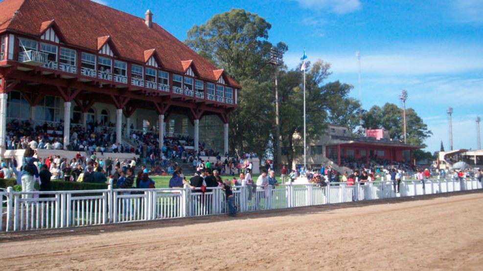 hipodromo-cordoba-jockey-club-2