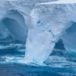  Está siendo rastreado por los científicos desde que se desprendió por primera vez de la plataforma de hielo Filchner-Ronne en 19