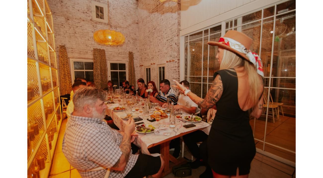 "La Mujer que Rompió Barreras y Creó el Mejor Whisky Artesanal de Argentina"