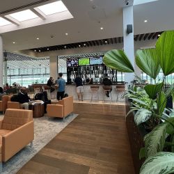 Experiencias de viaje en Copa Airlines: disfrutar de la Clase Ejecutiva y descansar entre conexiones en el Copa Club de Tocumen.