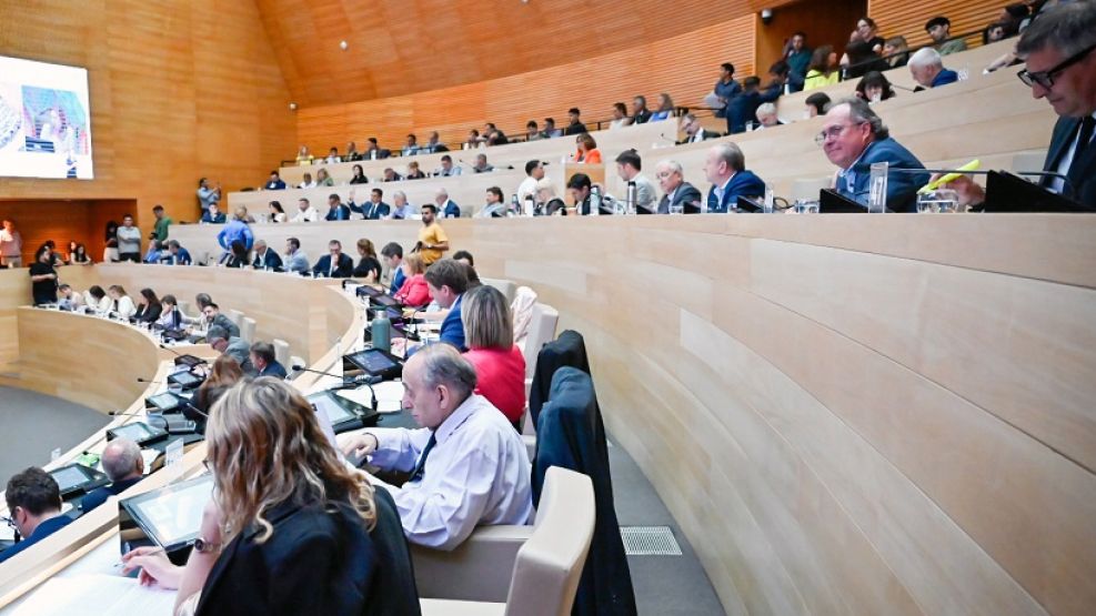 Legislatura de Córdoba debate el Ministerio de la Defensa