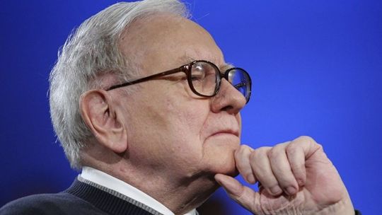 8 elecciones clave que explican la gran fortuna de Warren Buffett