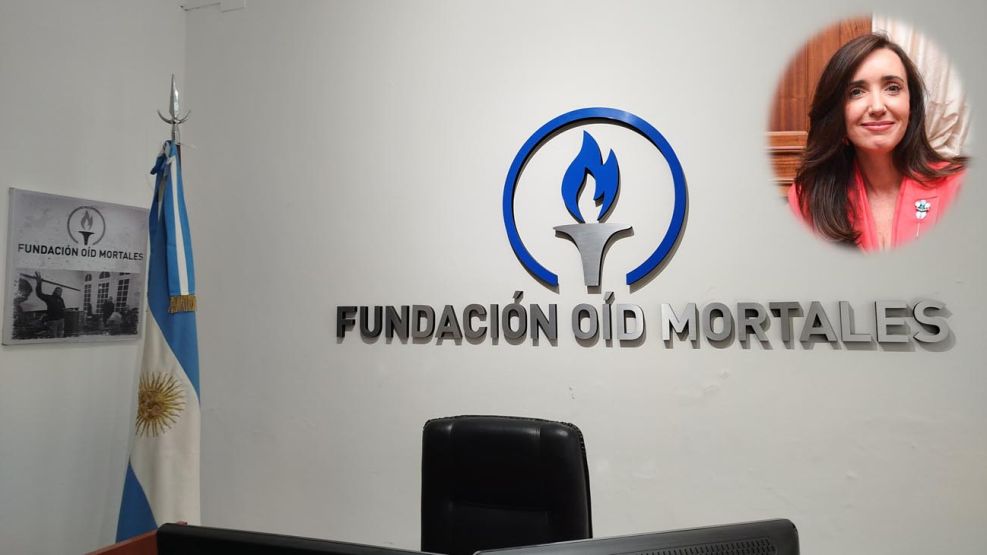 Fundación Oíd Mortales y Victoria Villarruel