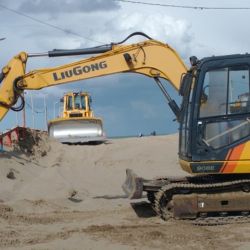 La municipalidad entregará los materiales y se hará cargo de la dirección técnica de la obra de reparación de la parte más dañada que permitiría su reapertura. A su vez, el Club correrá con los gastos de mano de obra.
