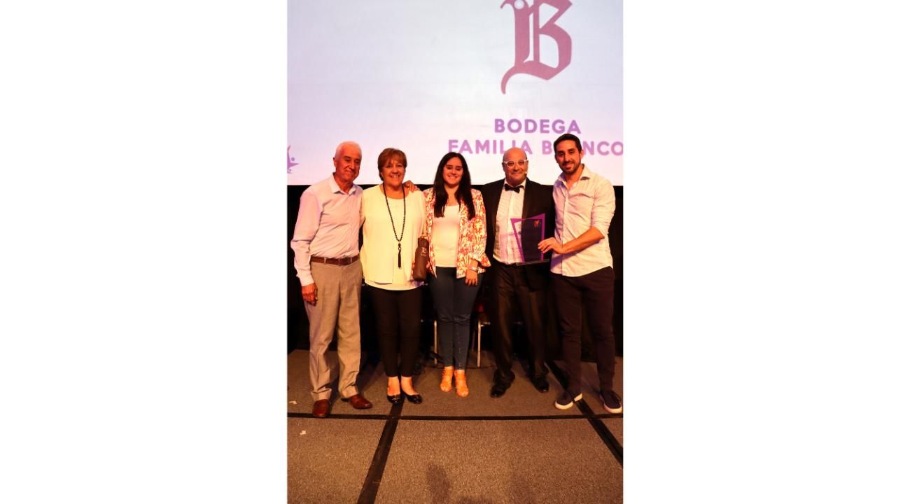 De Mendoza al Mundo. Se otorgó con gran repercusión el Premio Internacional Familia Empresaria Exitosa Latinoamericana