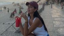 El estilo de Zaira Nara en la playa: bikinis y pareos para un verano con onda