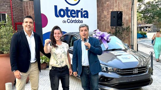 Lotería de córdoba entrega un auto 0km