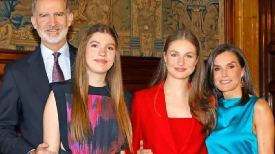 El rey Felipe y la reina Letizia junto a sus hijas