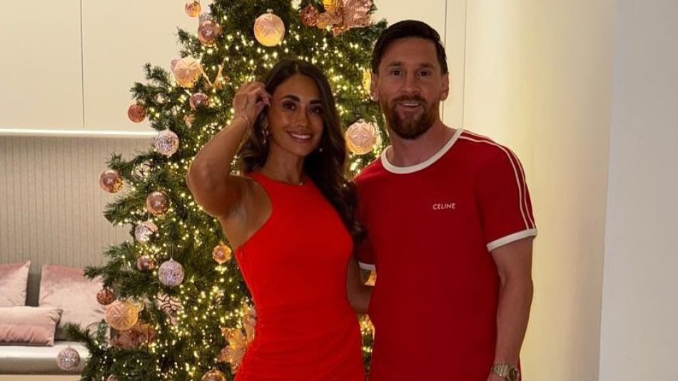 Lionel Messi y Antonela Roccuzzo en navidad