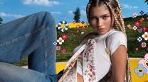 Louis Vuitton reedita su colaboración más icónica con Takashi Murakami y elige a Zendaya como imagen