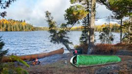 Una nueva bolsa de dormir americana se consigue en la Argentina a la mitad de precio.