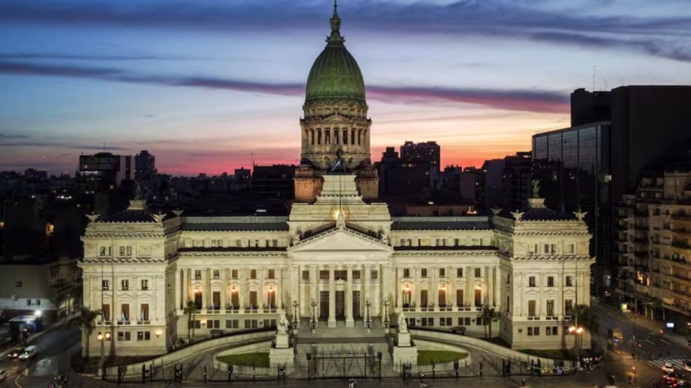 Investigan la aparición de un drone en la terraza del Congreso: era de tres ciudadanos rusos