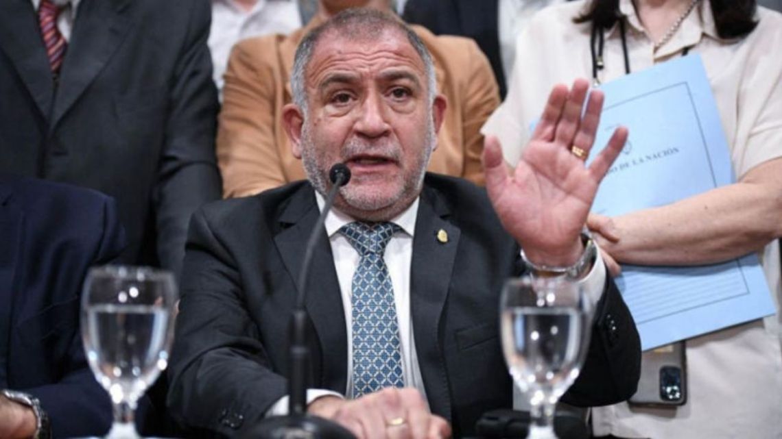 Luis Juez amenaza con bloquear al árbitro de las próximas elecciones si no se hacen públicas las entrevistas