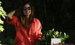 Cómodo y canchero: el look sport de Juliana Awada para practicar paddle