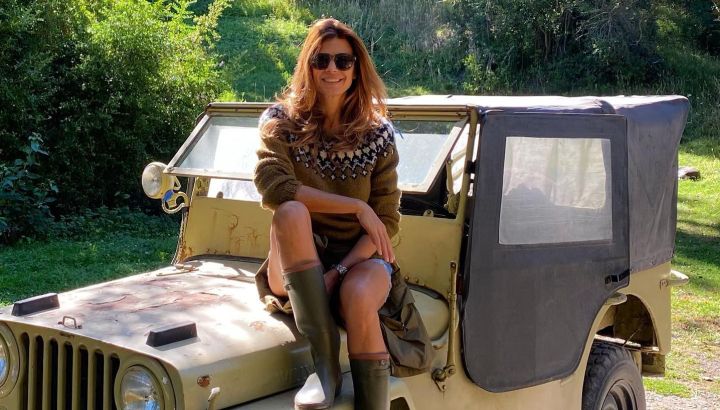 Lista para navegar: el look comfy de Juliana Awada para un día en el agua