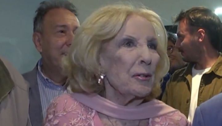 Mirtha Legrand se disculpó tras lanzar una desafortunada frase sobre las comedias teatrales: "Se me fue la lengüa"