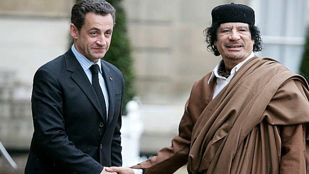 Nicolás Sarkozy con Gadafi 20250106