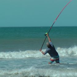 Es el Club de Pesca de Orense el que abre el año de los pieza mayor con la edición número 24 de su concurso a la corvina el 12 de enero en el Balneario de la localidad. (Foto de archivo: gentileza Omar Calafate).