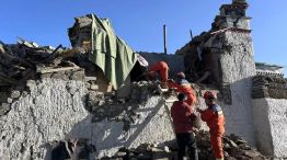 Búsqueda a contrarreloj de sobrevivientes, tras fatal terremoto en Tíbet.