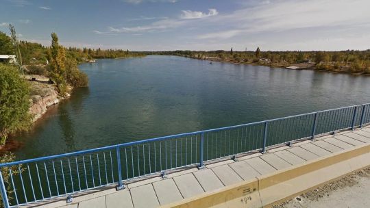 Intenso operativo de búsqueda en la Patagonia: desapareció una nena de 10 años en el río Limay