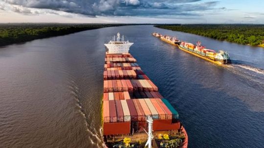 Argentina confirms awarding of concession for strategic Paraná-Paraguay waterway
