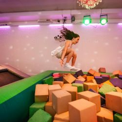 "De terminal de colectivos a salón de eventos: el multiespacio que enamora a Villa Urquiza" | Foto:CEDOC