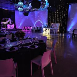 "De terminal de colectivos a salón de eventos: el multiespacio que enamora a Villa Urquiza" | Foto:CEDOC