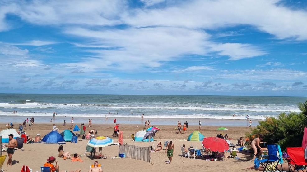 Villa Gesell, uno de los destinos turísticos clásicos de las temporadas de verano en Argentina