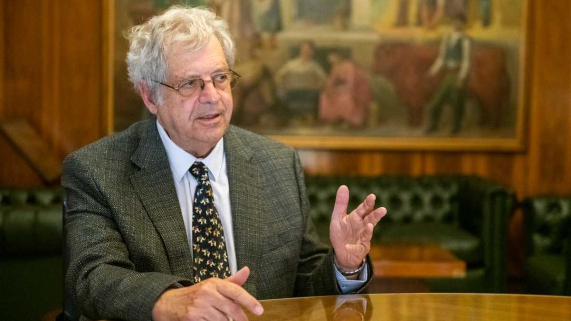 El economista que anticipó el fin de la Convertibilidad dice que pasará con dólar y la inflación en las elecciones de 2027