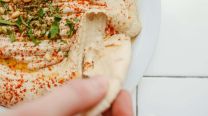 Hummus casero en pocos pasos: la receta que usan los cocineros especializados