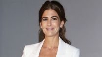 Sombrero, sandalias de cuero y bolso tejido: Juliana Awada deslumbró con su look boho chic en un almuerzo al aire libre