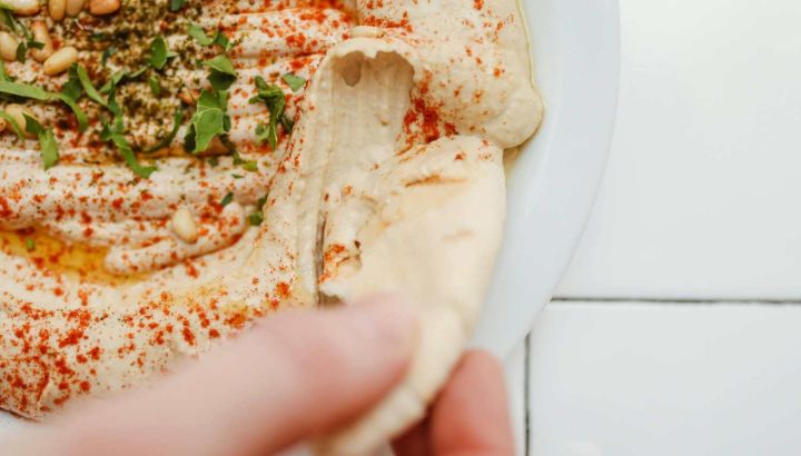 Hummus casero en pocos pasos: la receta que usan los cocineros especializados