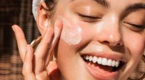 Una influencer beauty en sus 30 transforma su rostro lleno de acné gracias a su rutina de belleza: piel suave, brillante y muy saludable