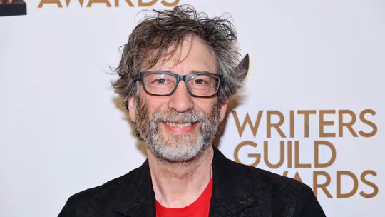 Neil Gaiman enfrenta nuevas acusaciones de abuso sexual: el repudio de JK Rowling y la comunidad literaria internacional