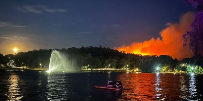 Incendio en el Cerro de la Cruz en Tandil