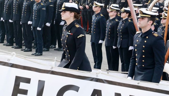 El buque en el que viaja la princesa Leonor, involucrado en tráfico de drogas