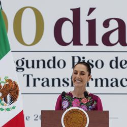  La presidenta mexicana, Claudia Sheinbaum, habla durante el Informe de 100 días de gobierno, en el Zócalo de la Ciudad de México, capital de México. | Foto:Xinhua/Francisco Cañedo