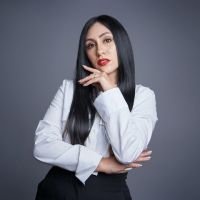 Christel Dylon: La Revolución del Maquillaje Profesional que Está Cruzando Fronteras