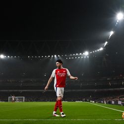 El centrocampista inglés del Arsenal, Declan Rice, reacciona durante el partido de fútbol de la Premier League inglesa entre el Arsenal y el Tottenham Hotspur en el Emirates Stadium en Londres. | Foto:Glyn Kirk / AFP