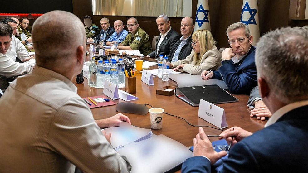 Benjamin Netanyahu y su Gabinete de seguridad para votar sobre un acuerdo de alto el fuego