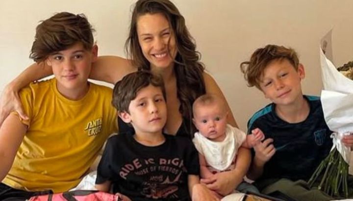 Así fue la íntima fiesta de cumpleaños de Pampita con sus hijos 