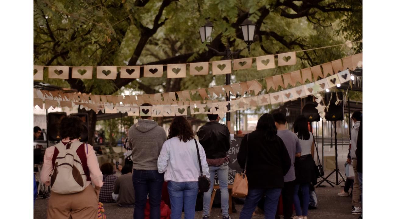 Feria de Arte y Literatura de Bar de Letras 