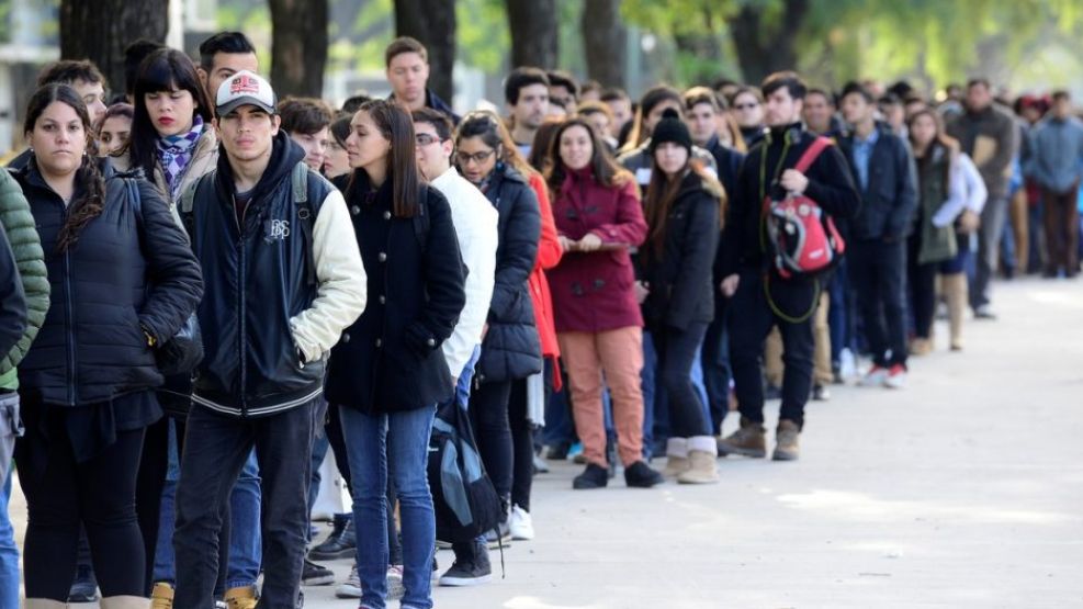 La tasa de desempleo se registra en el 5%.