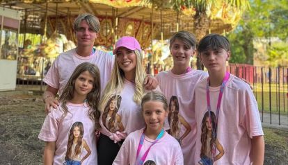 Remeras personalizadas y con cara de la cumpleañera, el "Franfest" de Francesca Icardi organizado por Wanda Nara en Parque de la Costa 