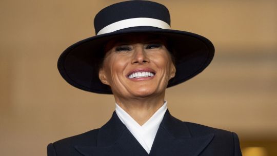 El poder de la moda en las primeras damas: cómo Melania Trump y otras figuras construyen su narrativa